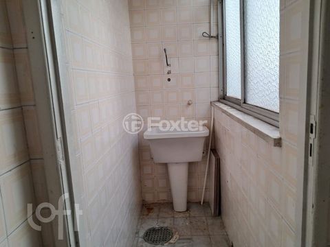 Image 8 - 894512