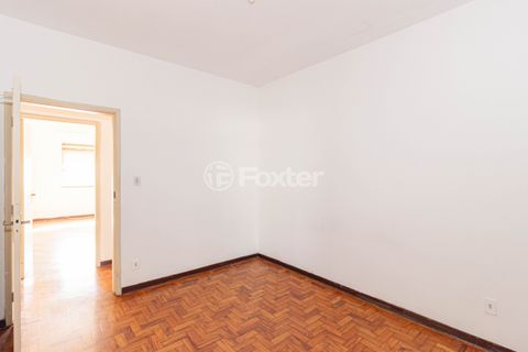 Image 19 - 894516