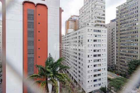 Image 16 - 894526