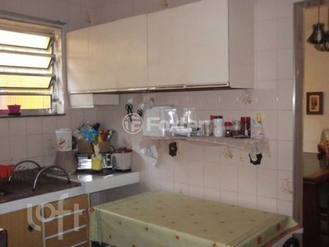Image 7 - 894528