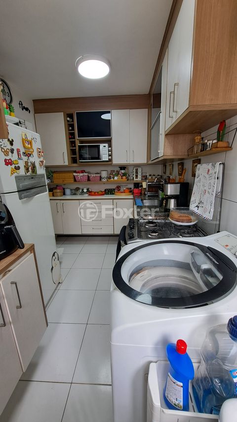 Image 4 - 894548