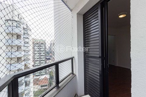 Image 13 - 894572
