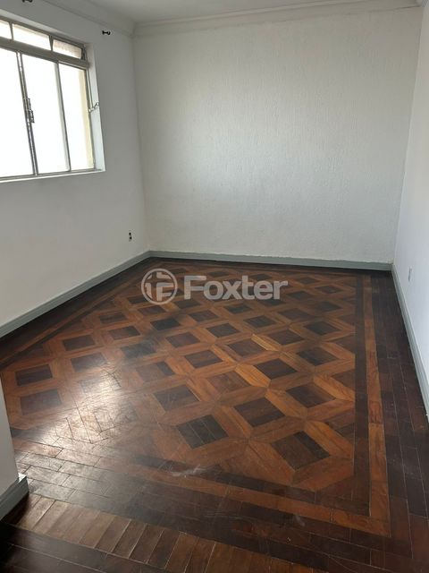 Image 7 - 894607