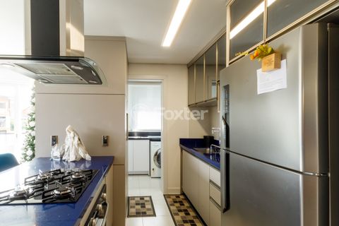 Image 9 - 894633