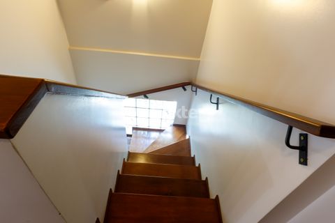 Image 6 - 894634