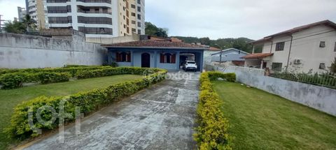 Image 4 - 894635