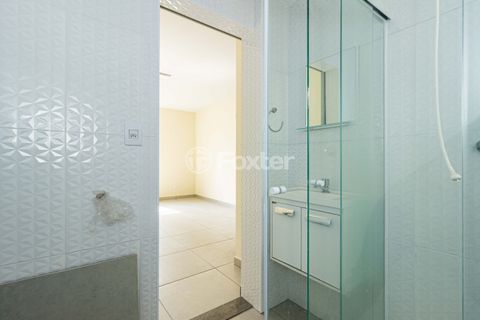 Image 9 - 894638