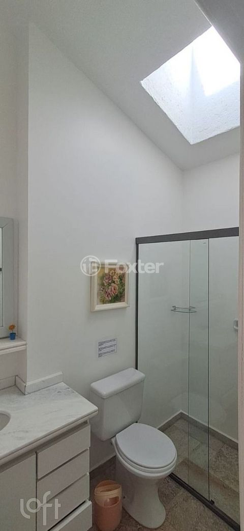 Image 19 - 894657
