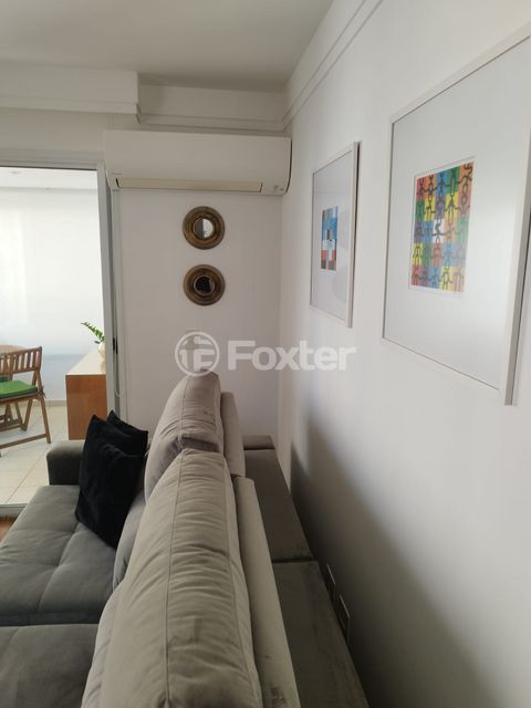 Image 7 - 894674