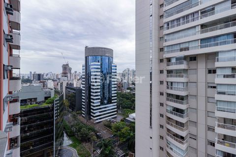 Image 6 - 894682