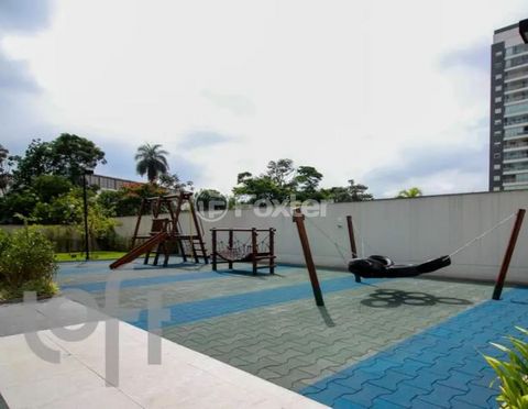 Image 10 - 894746