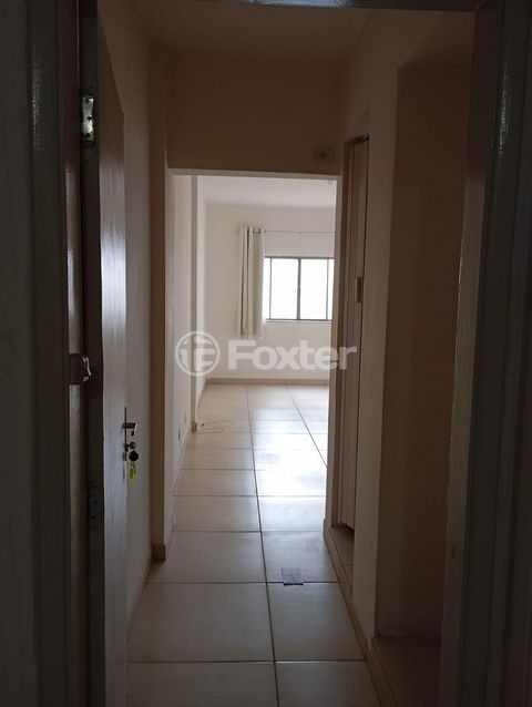 Image 7 - 894758
