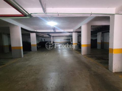 Image 8 - 894765