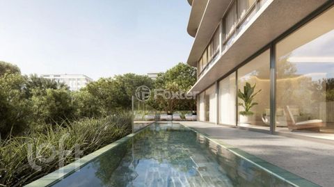 Image 17 - 894775