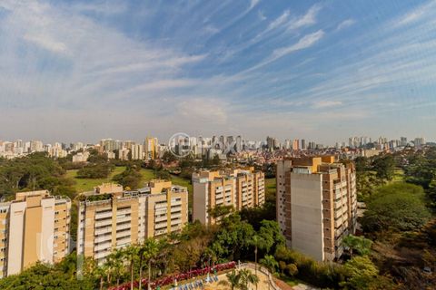 Image 7 - 894777