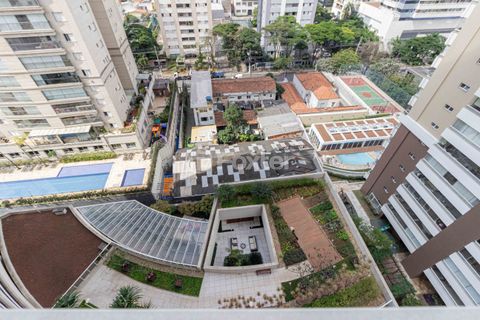 Image 19 - 894780