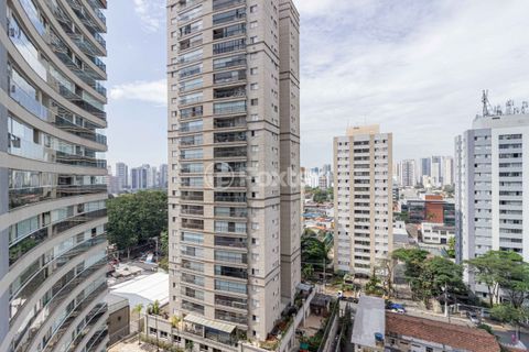 Image 3 - 894780