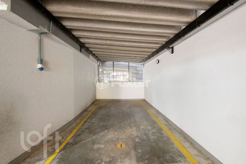 Image 16 - 894826