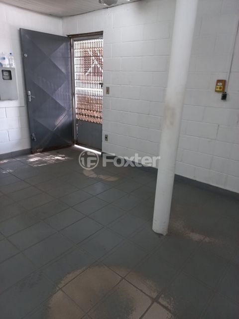 Image 4 - 894830