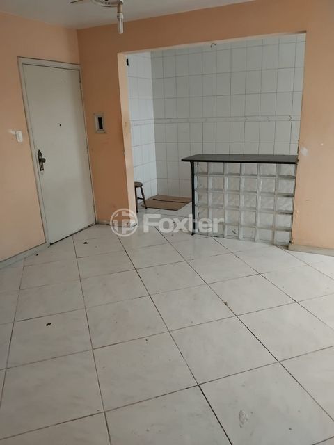 Image 1 - 894831
