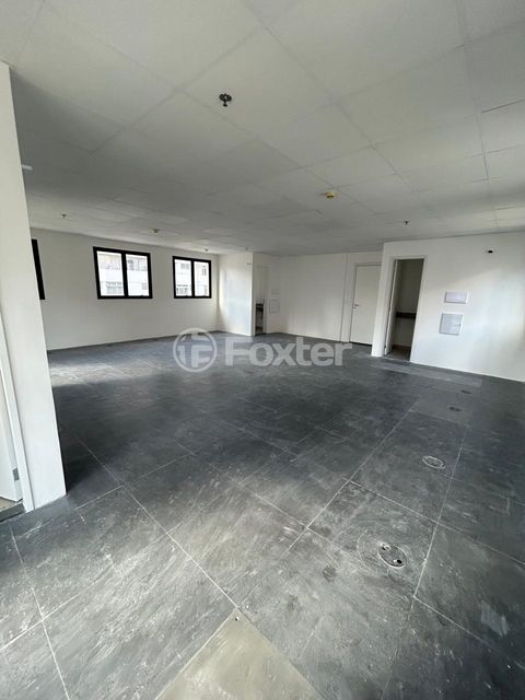 Image 3 - 894837