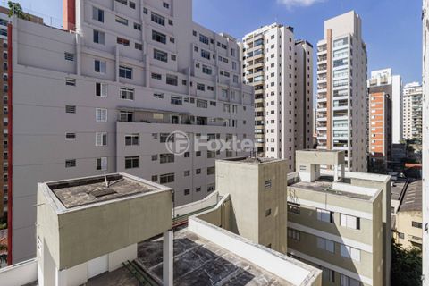 Image 17 - 894837
