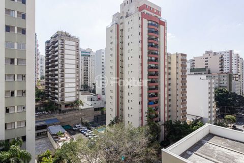 Image 18 - 894837