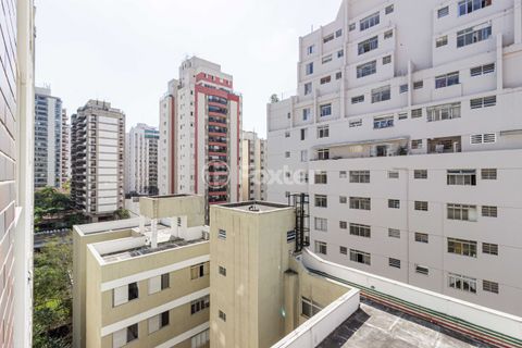 Image 17 - 894847