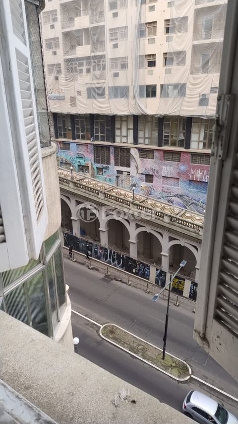Image 7 - 894864