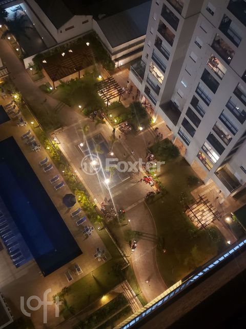 Image 4 - 894873
