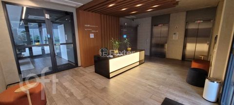 Image 12 - 894882
