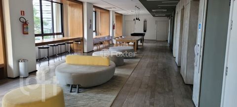 Image 11 - 894882