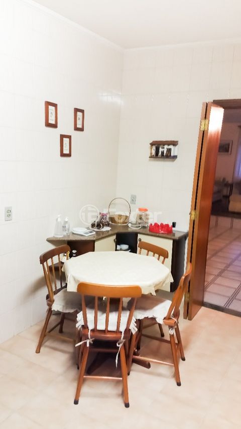 Image 3 - 894958