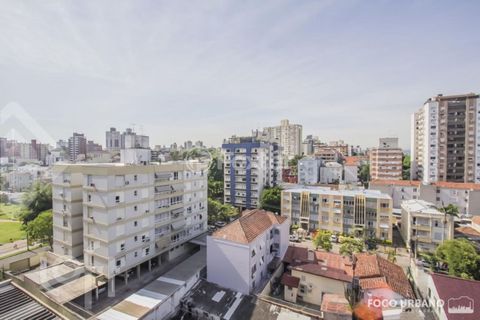 Image 12 - 894988