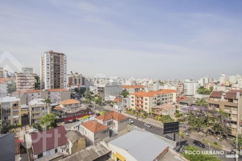 Image 7 - 894988