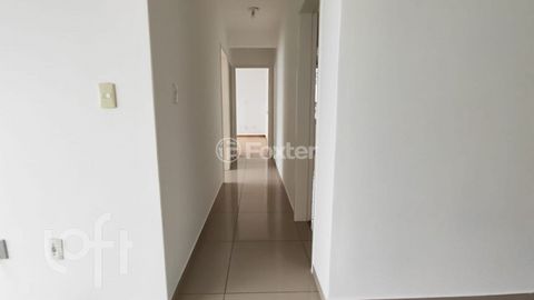 Image 6 - 894996