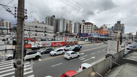 Image 13 - 894996