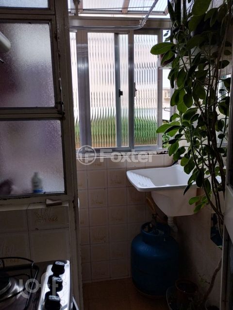 Image 7 - 894998