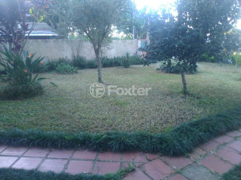 Image 1 - 895002