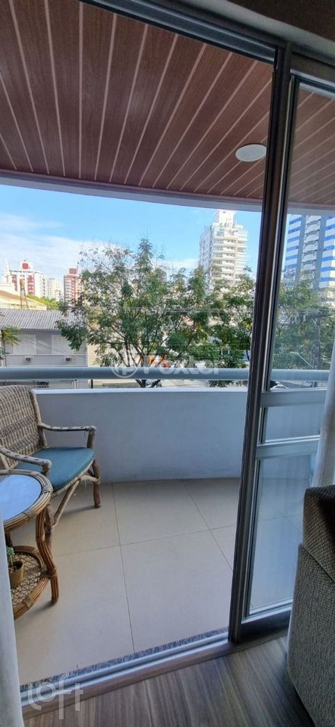 Image 4 - 895003