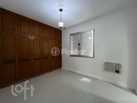 Image 7 - 895006
