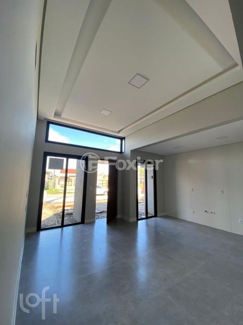 Image 7 - 895007