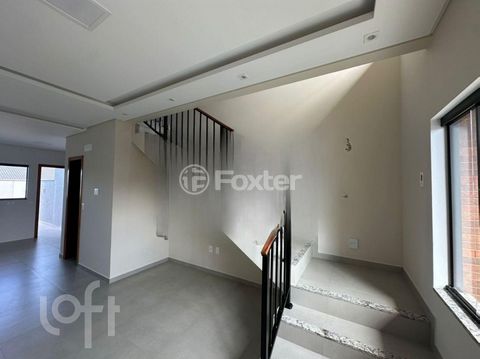 Image 8 - 895015