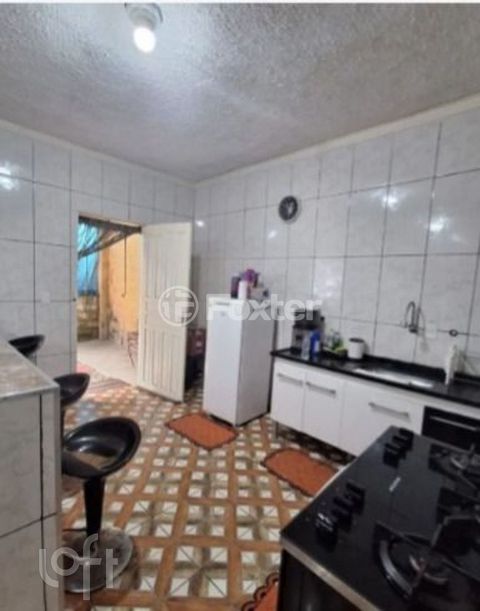 Image 2 - 895066