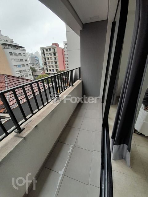 Image 1 - 895069