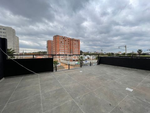 Image 1 - 895074