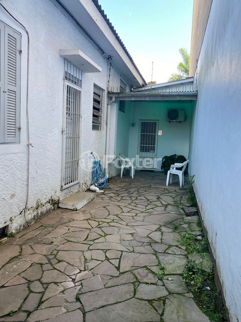 Image 9 - 895094