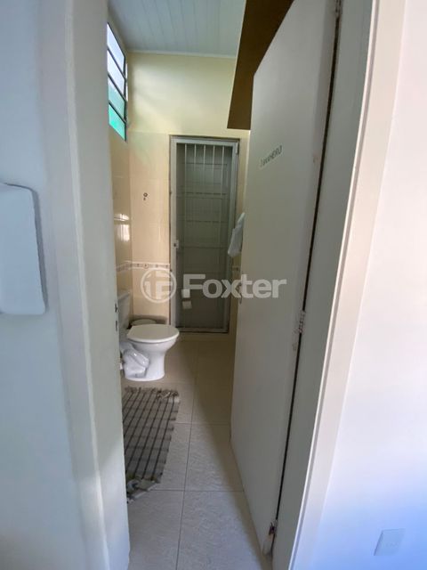 Image 7 - 895094