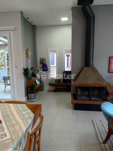 Image 3 - 895106