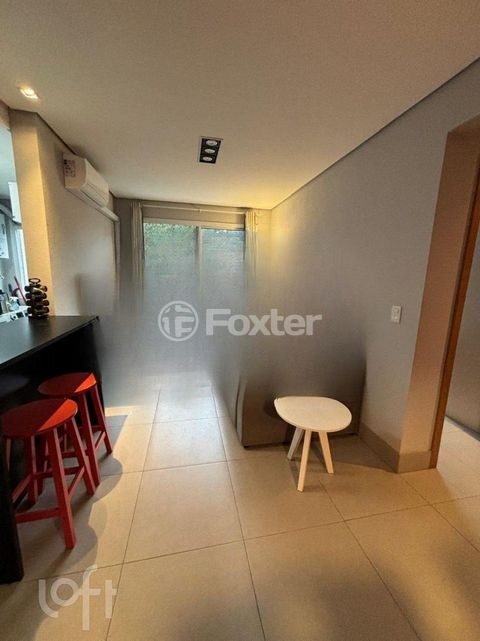 Image 2 - 895137